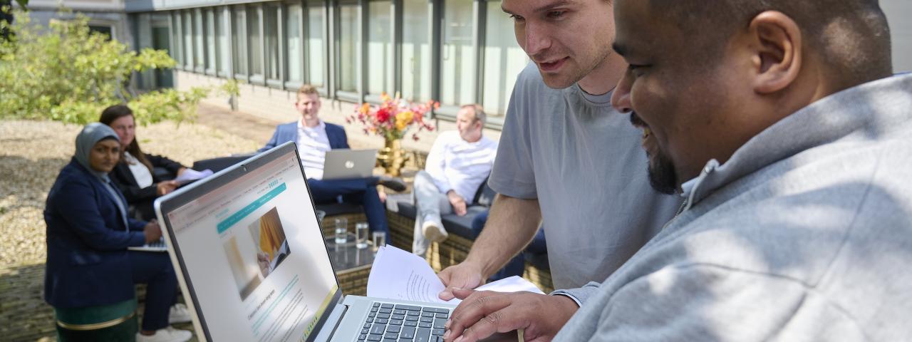 Van onmisbaar naar overdraagbaar: bouw een bedrijf dat zonder jou kan bloeien. 