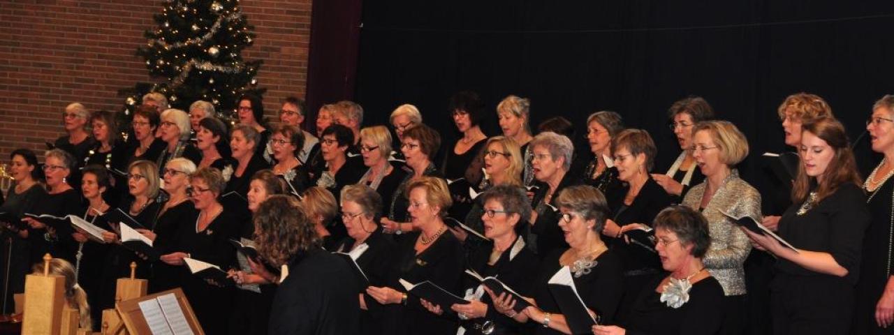 Vrouwenkoor Gioia zorgde onder leiding van Joan Jonkman voor een prachtig kerstconcert